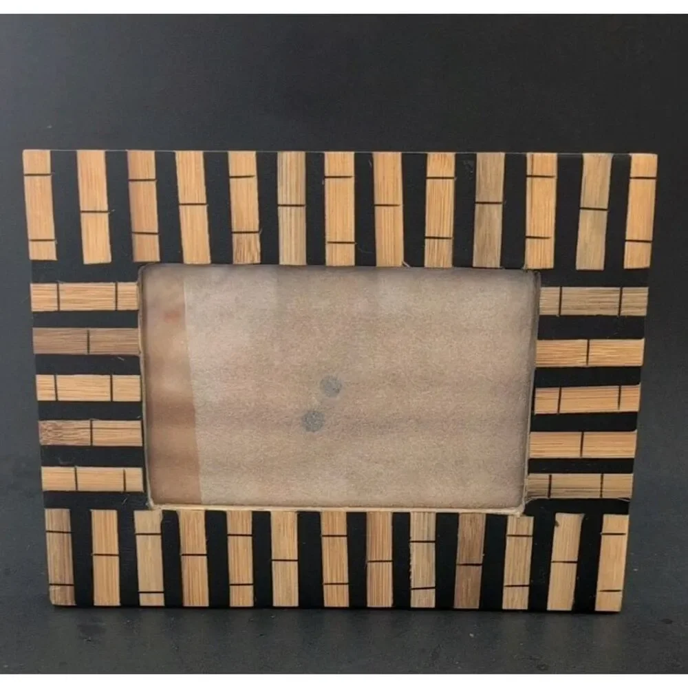 Sicura Photo Frame Black & Natural Wood Inlaid Italian Design For 3 x 5 Picture